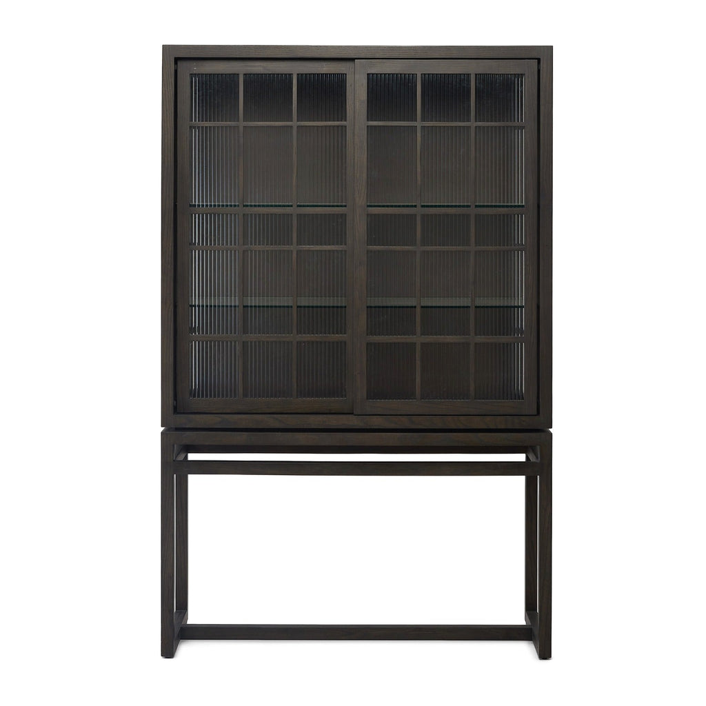 Interlude Hadley Cabinet