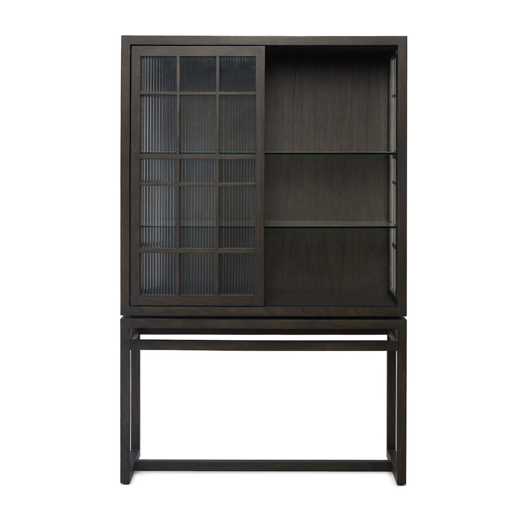 Interlude Hadley Cabinet
