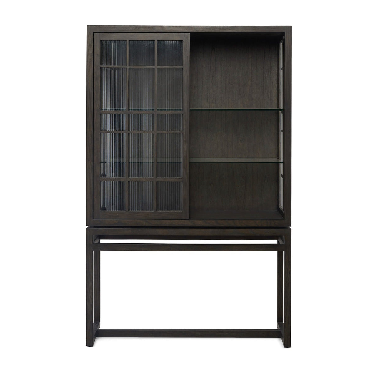 Interlude Hadley Cabinet