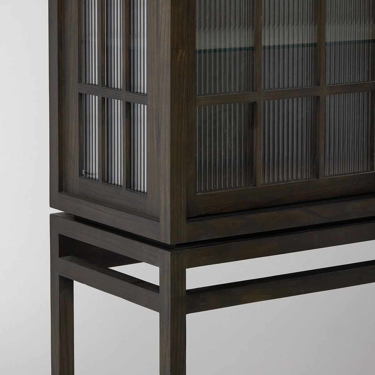 Interlude Hadley Cabinet
