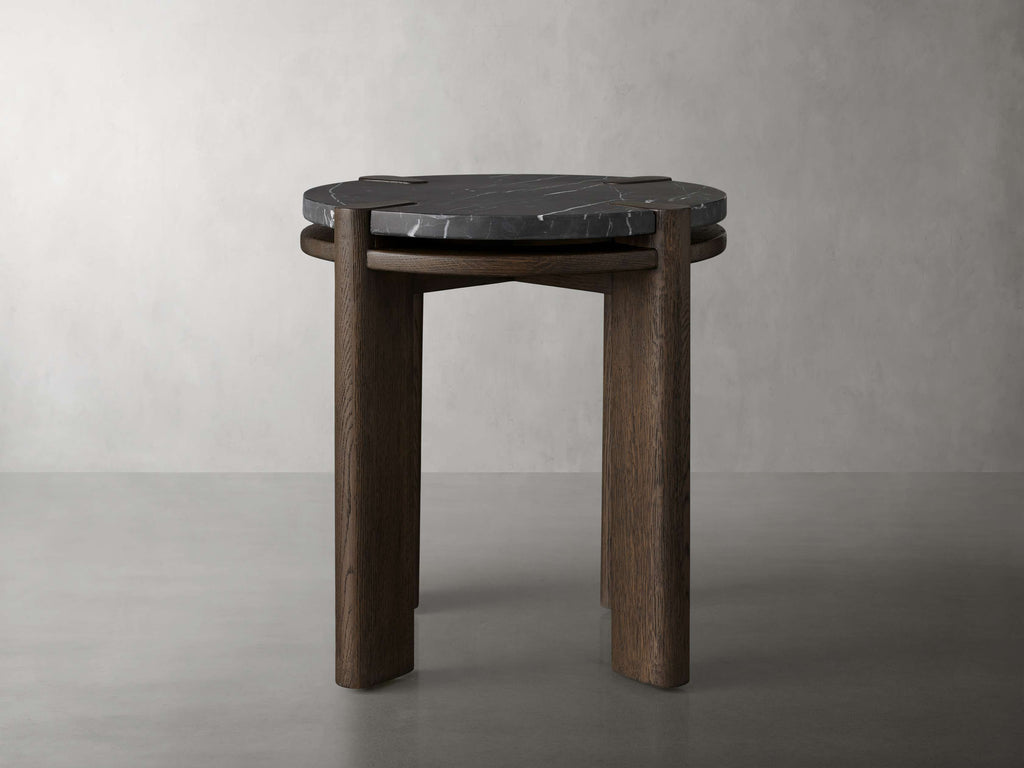 Pyet End Table