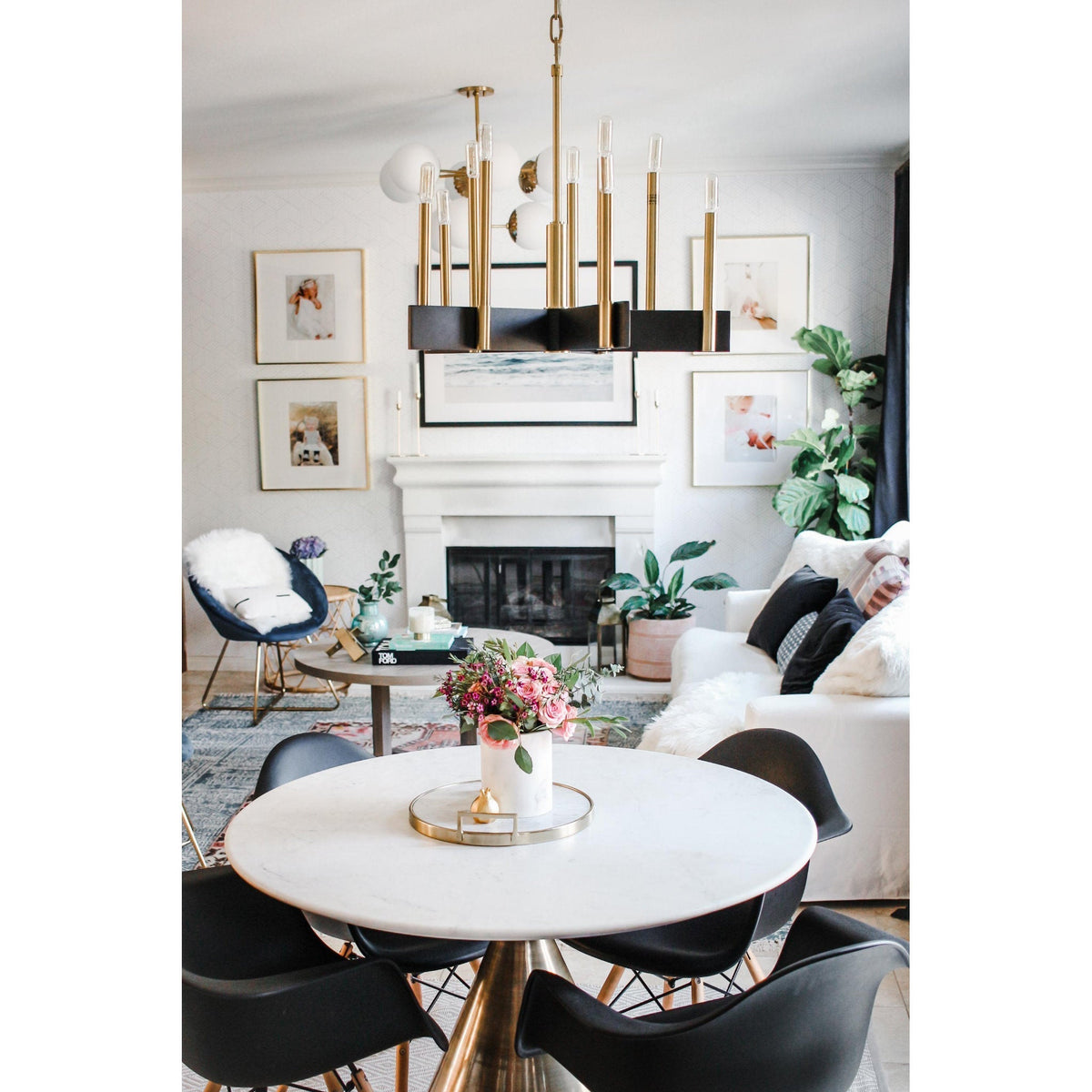 Abrams 10-Light Chandelier in Aged Brass 23.75L x 23.75W x 22H