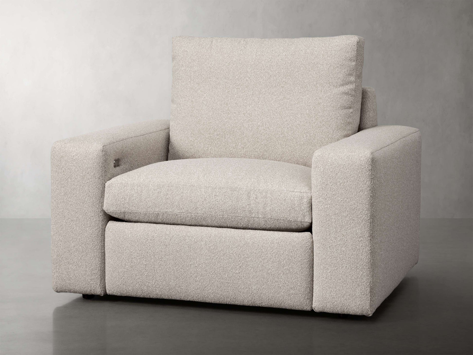 Kipton Wide Arm Motion Recliner