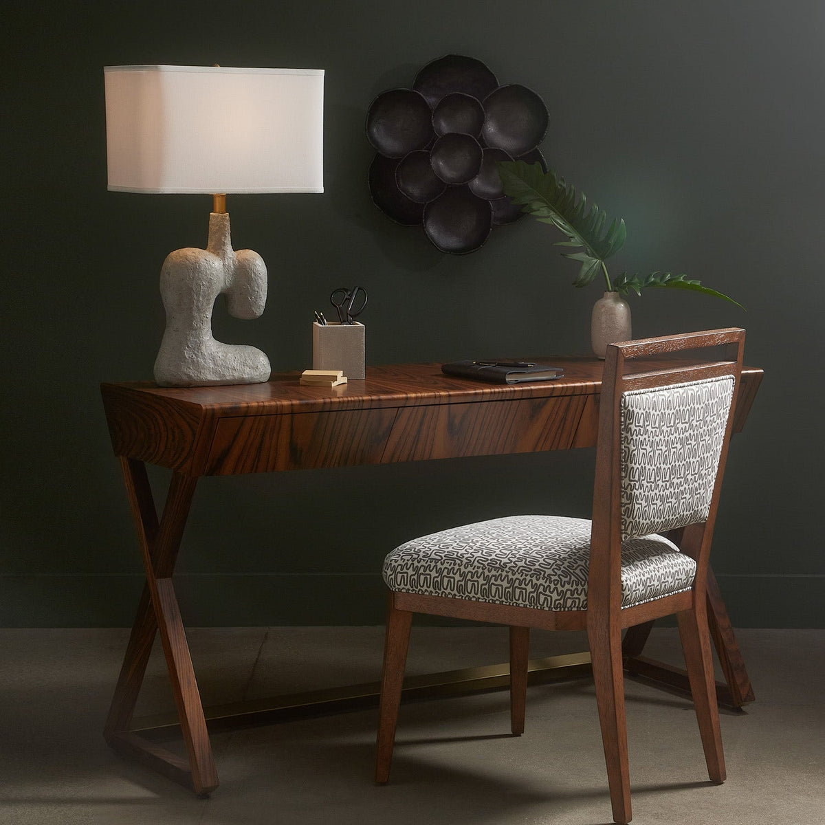 Eleonor Desk
