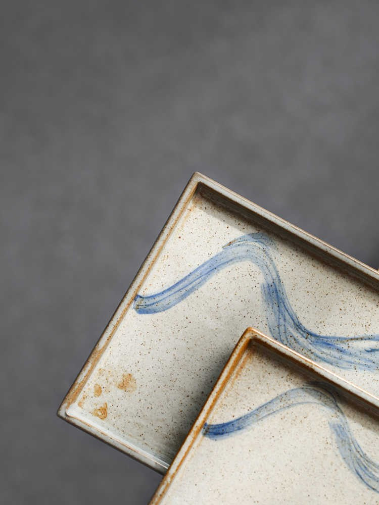 Seashell Mist Underglaze Round Plate